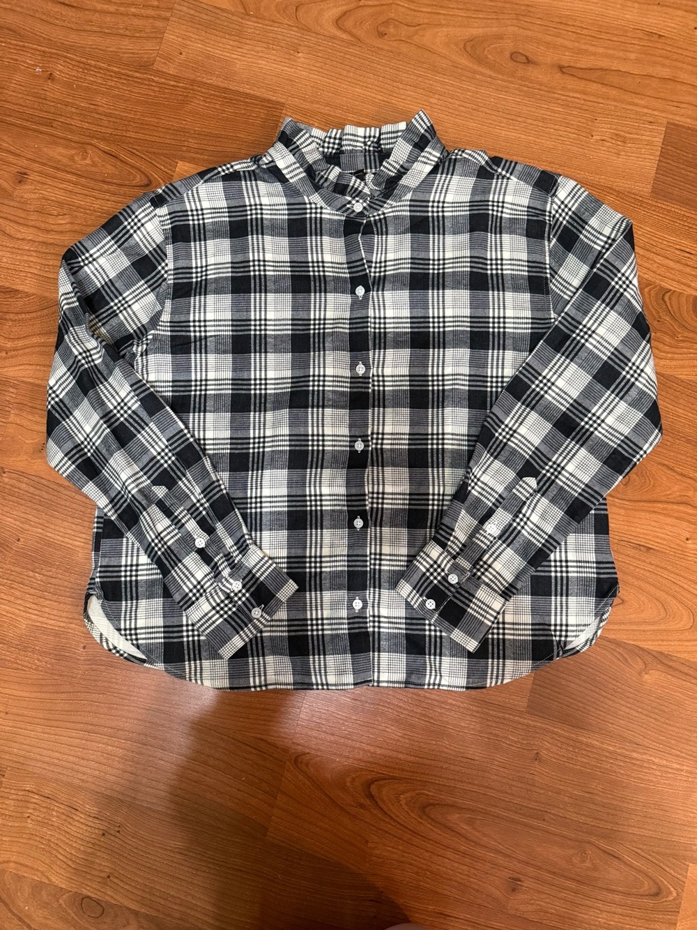 Banana Republic Women’s Black & White Plaid Button-Up Shirt
